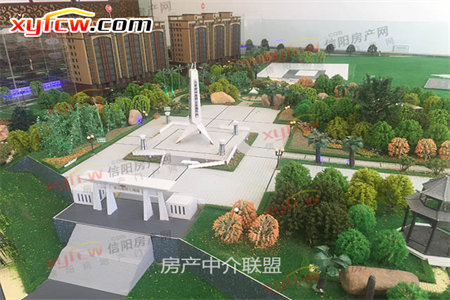 前营小区，黄金2楼，主房103平，带储藏室有停车位